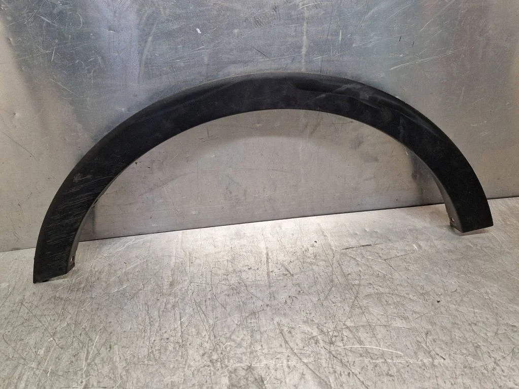 Rear arch trim 7954035000