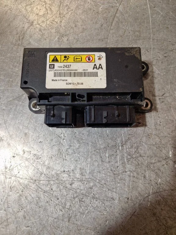 Drošības spilvenu vadības bloks – Opel Zafira C (2011-2019)