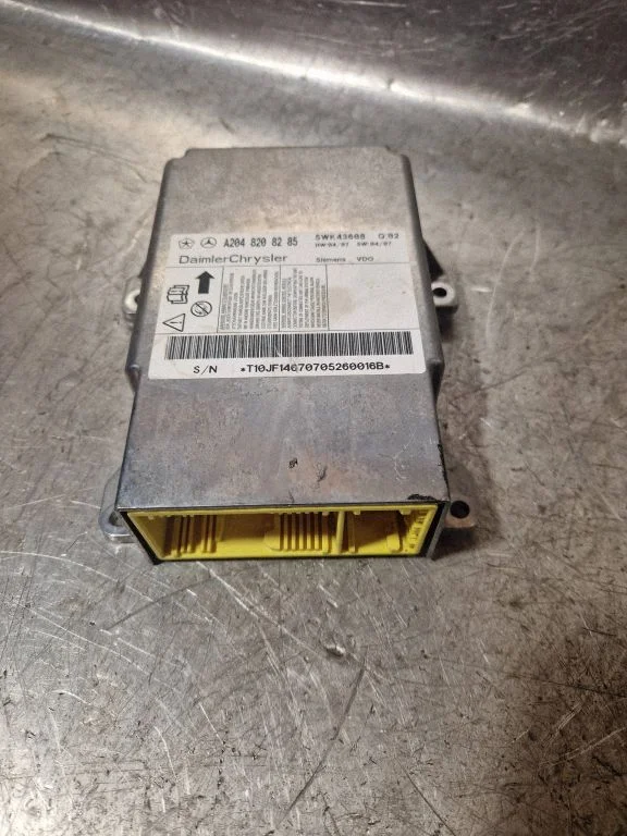 Airbag control unit/module – Mercedes-Benz C-Class AMG W204 (2007-2014)