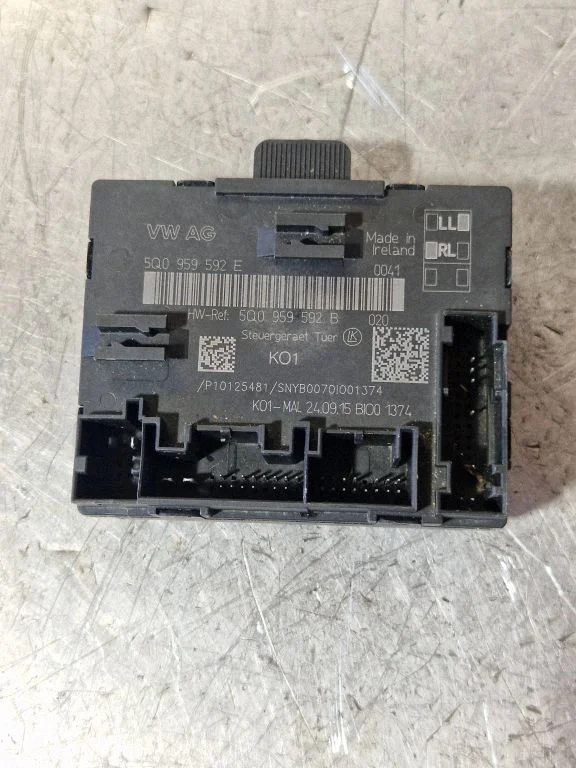 Door control unit/module – Volkswagen Passat B7 USA (2012-2019)