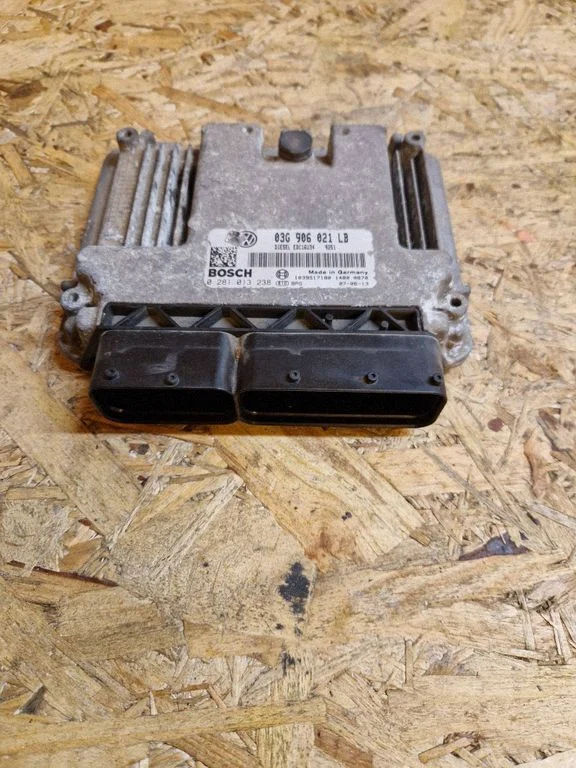 Engine control unit/module – Skoda Octavia Mk2 (1Z) (2004-2013)