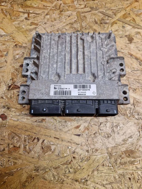 Engine control unit/module – Renault Megane III (2009-2016)