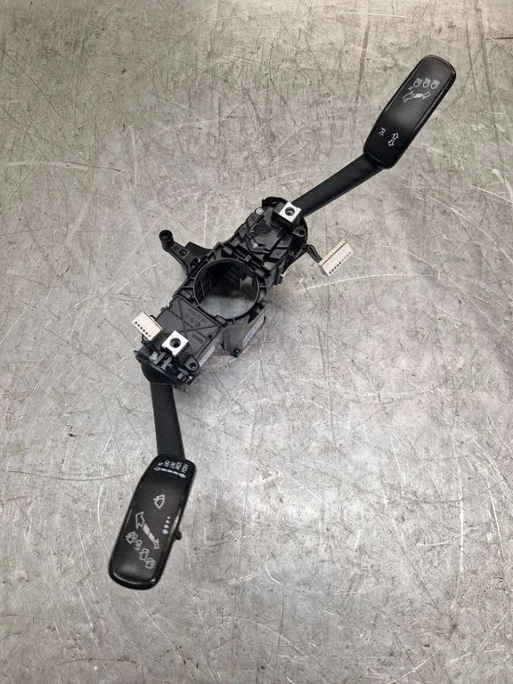 Wiper turn signal indicator stalk/switch 3Q0953521P