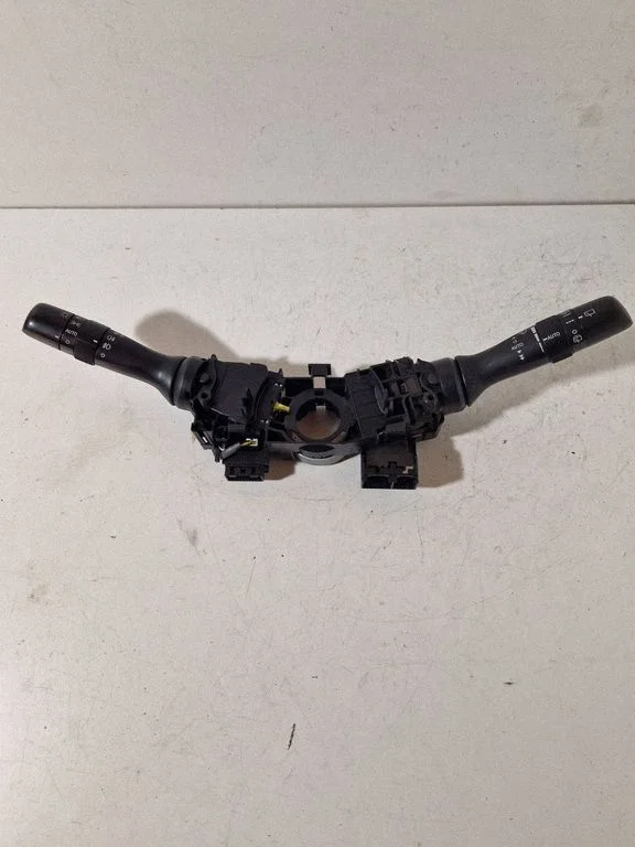 Hoobade komplekt – Toyota Avensis T270 (2009-2012)