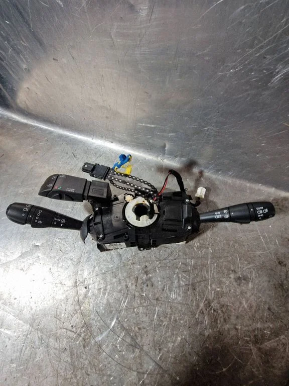 Wiper turn signal indicator stalk/switch 255675887R