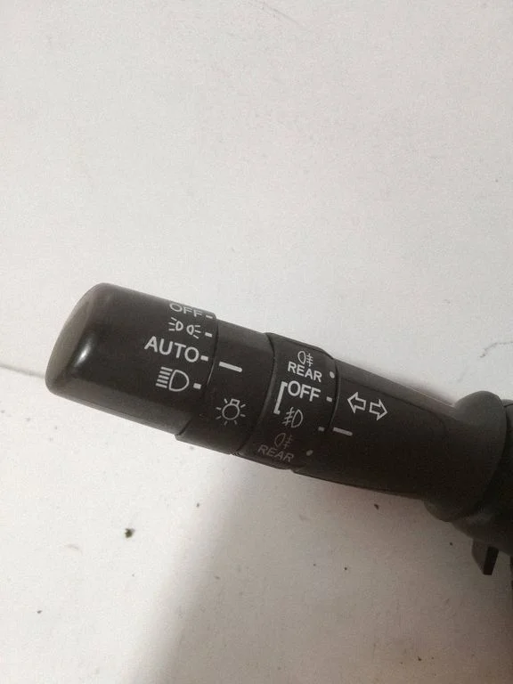Wiper turn signal indicator stalk/switch – Honda CR-V (2013-2016)