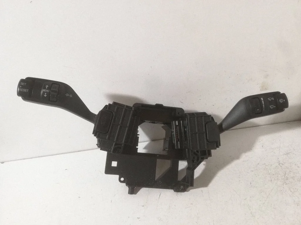 Sviru komplekts – Ford Focus C-MAX (2003-2010)