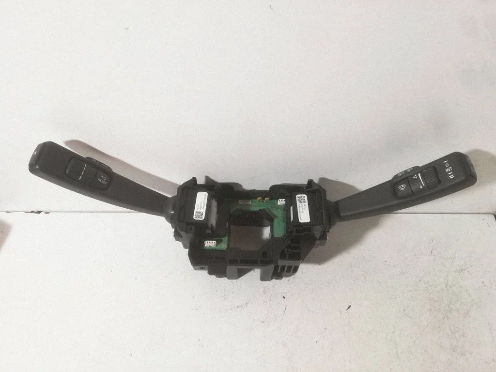 Wiper turn signal indicator stalk/switch – Volvo XC60 (2014-2016)