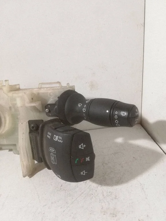Wiper turn signal indicator stalk/switch 681720005R