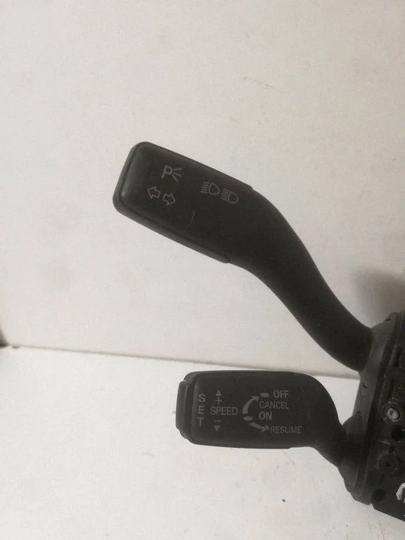 Wiper turn signal indicator stalk/switch – Audi A6 Allroad C6 (2006-2011)