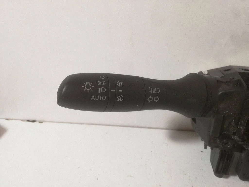 Wiper turn signal indicator stalk/switch – Nissan X-Trail T32 (2014-2021)