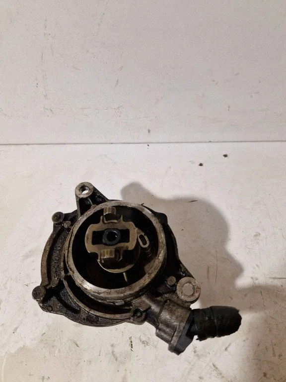 Vacuum pump