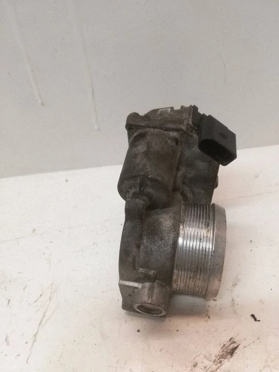 Throttle valve – Audi Q5 SQ5 8R (2008-2017)