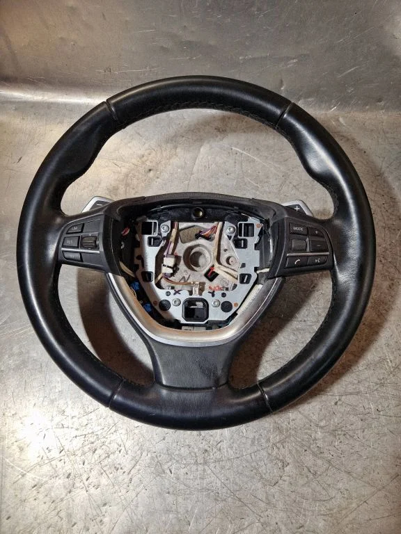 Steering wheel 18591491