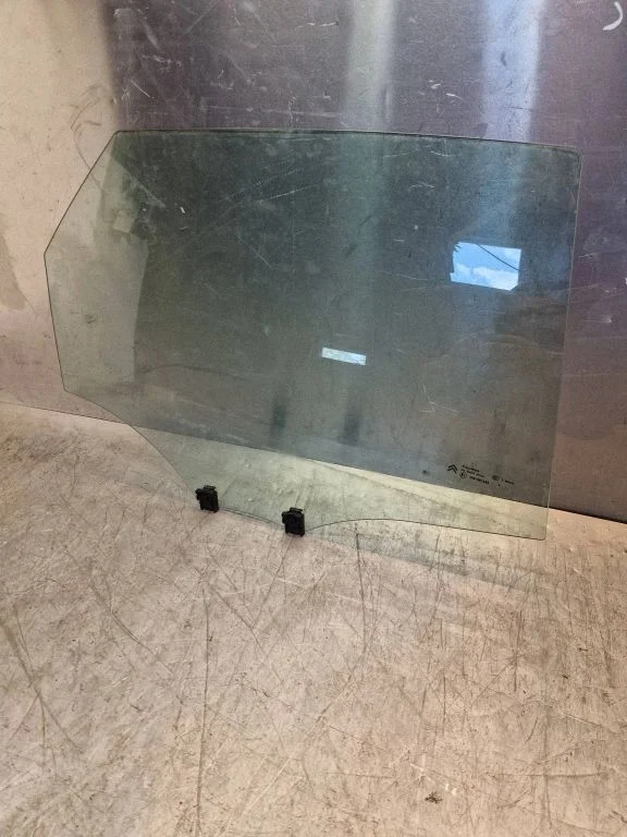 Rear door window glass 43R001583