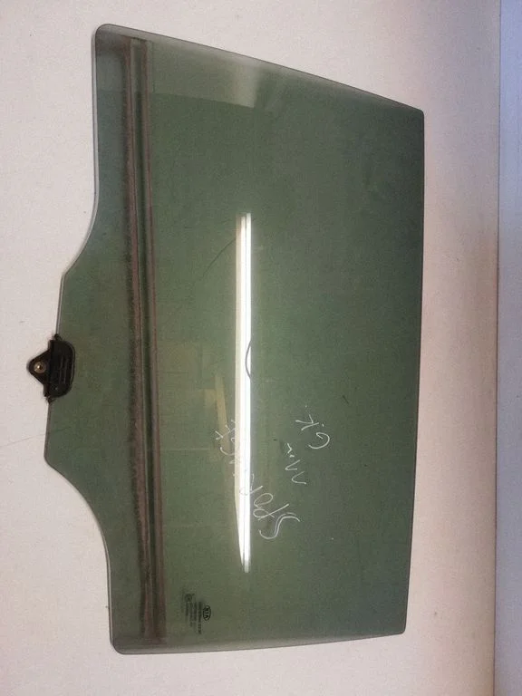 Rear door window glass 43R00351