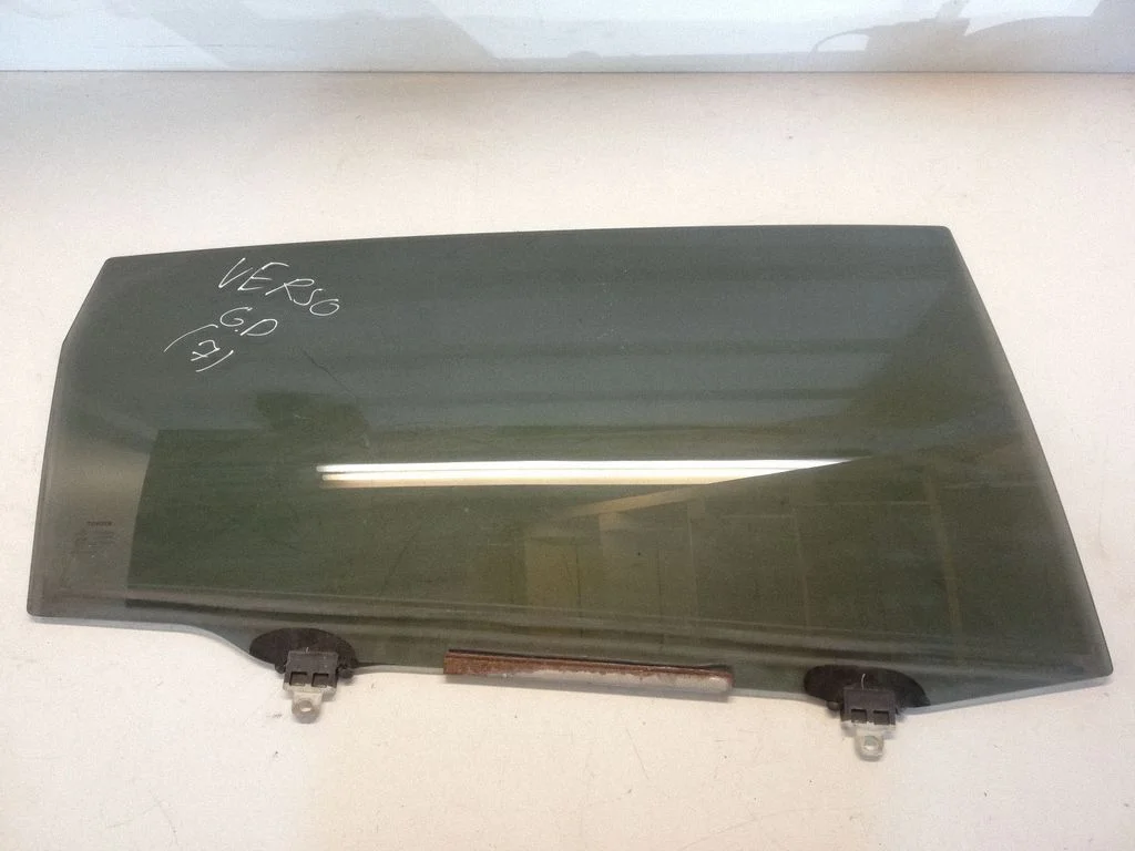 Rear door window glass – Toyota Corolla Verso AR10 (2004-2009)