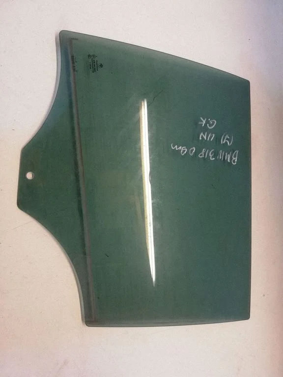 Rear door window glass 43R001604