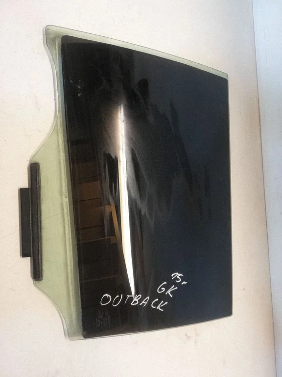 Rear door window glass 43R00018