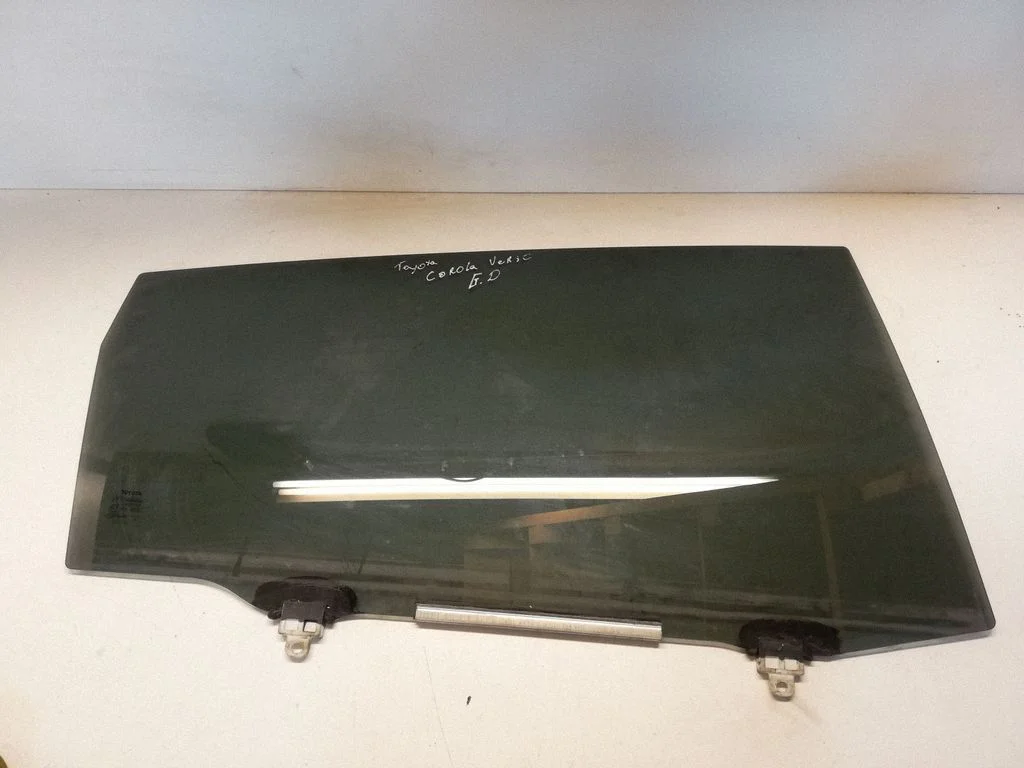 Rear door window glass – Toyota Corolla Verso AR10 (2004-2009)