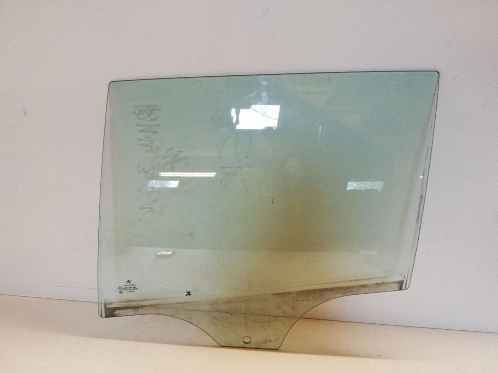 Rear door window glass – BMW 3 Series E90 E91 (2005-2012)