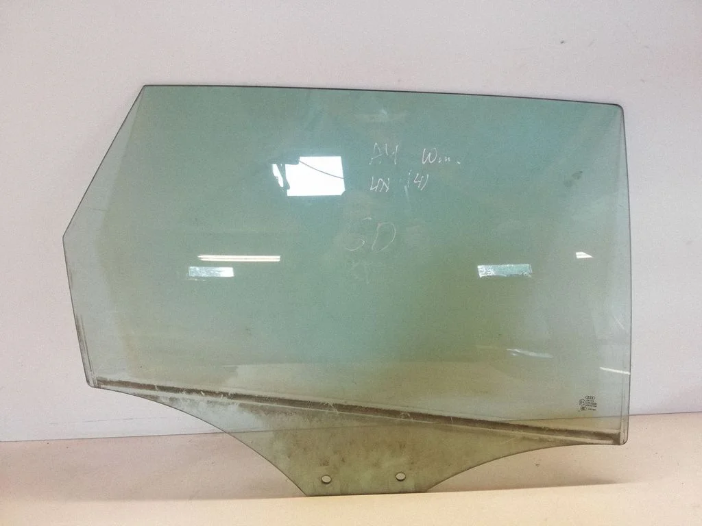 Rear door window glass 43R00082