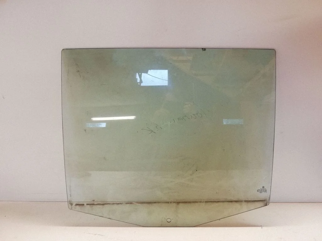 Rear door window glass 43R001583