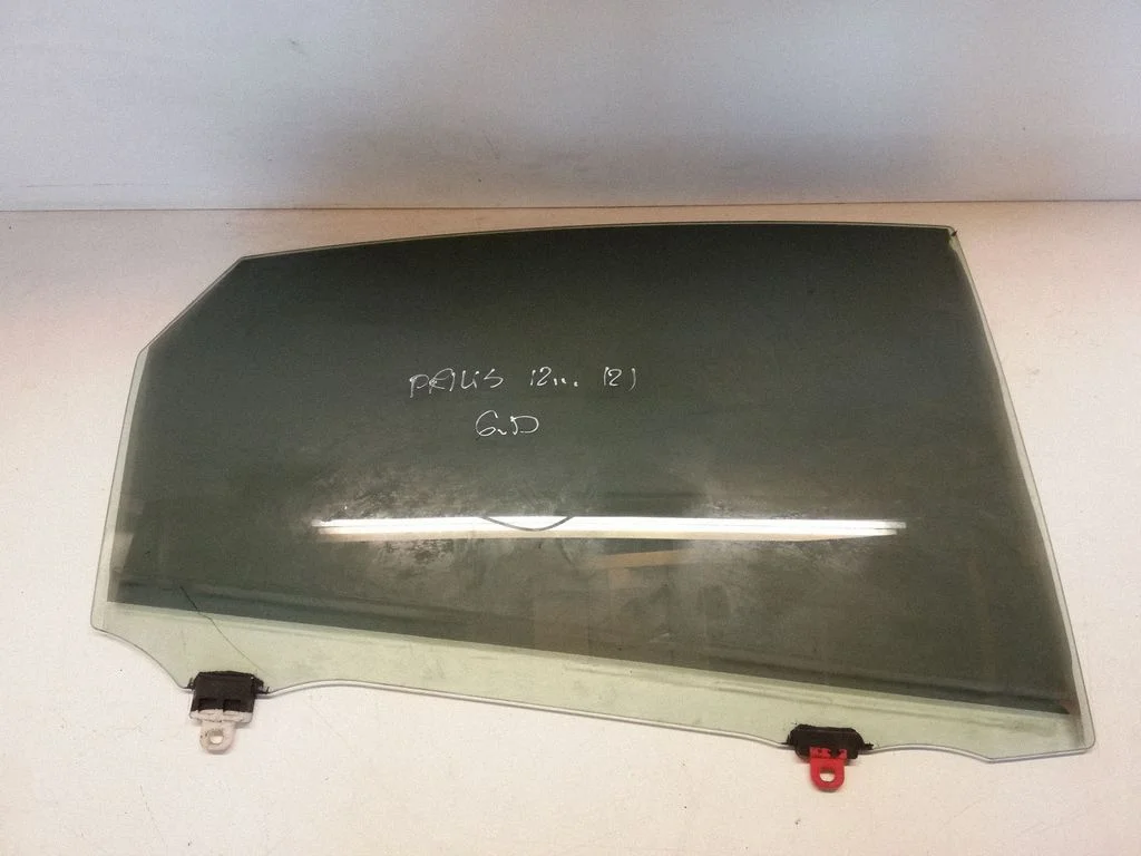 Rear door window glass – Toyota Prius (XW30) (2009-2015)