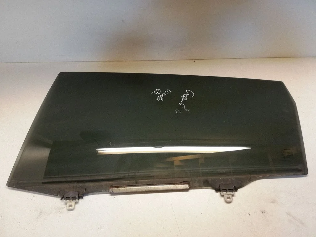 Rear door window glass – Toyota Corolla Verso AR10 (2004-2009)