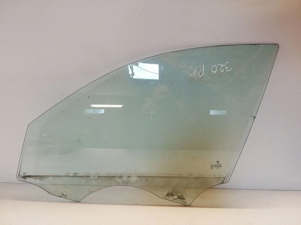 Esiukse põhiklaas (neljaukselise) 43R001582
