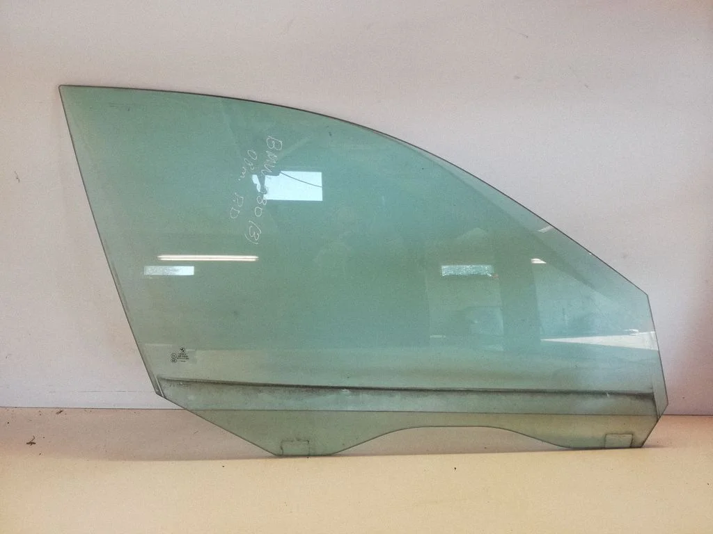 Front door window glass four-door 43R00050