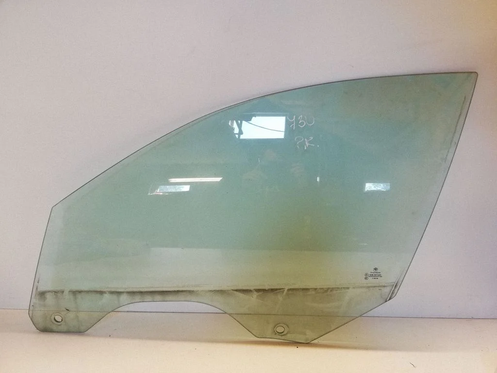 Front door window glass four-door – BMW 7 Series E65 E66 (2001-2008)