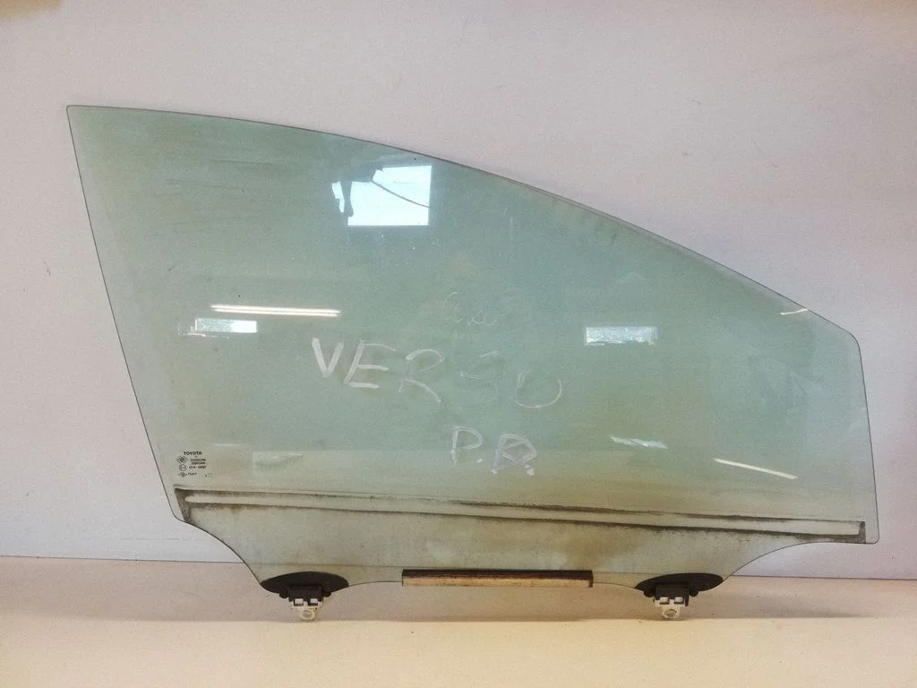 Esiukse põhiklaas (neljaukselise) – Toyota Corolla Verso AR10 (2004-2009)