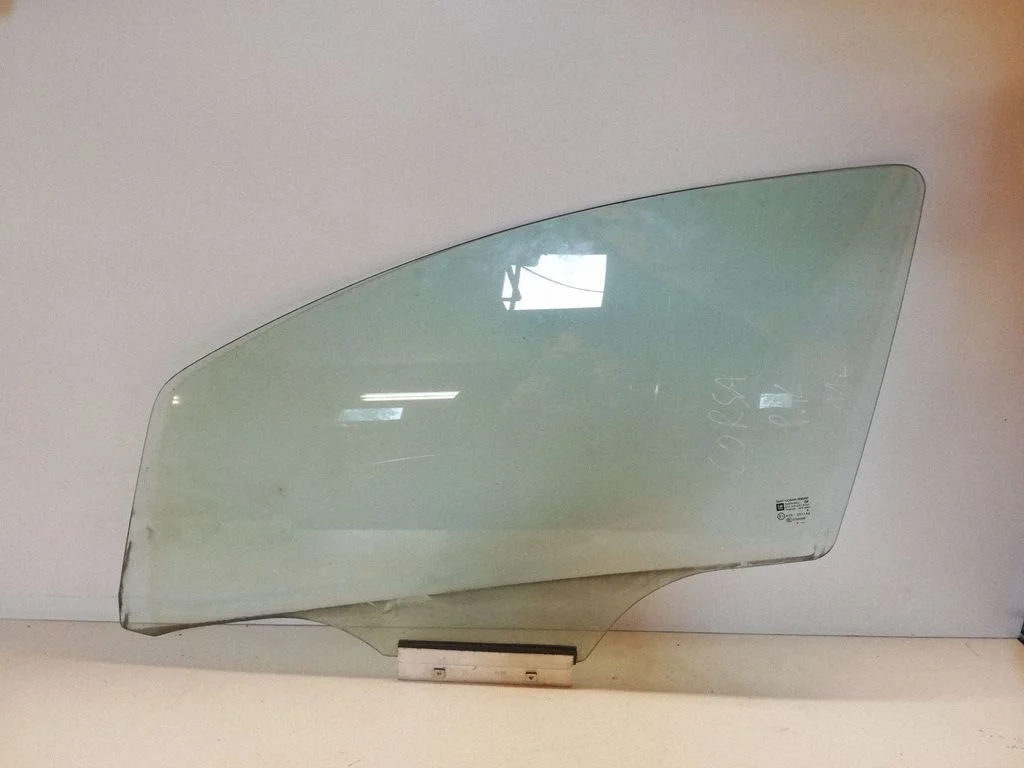 Esiukse põhiklaas (neljaukselise) – Opel Corsa D (2006-2014)
