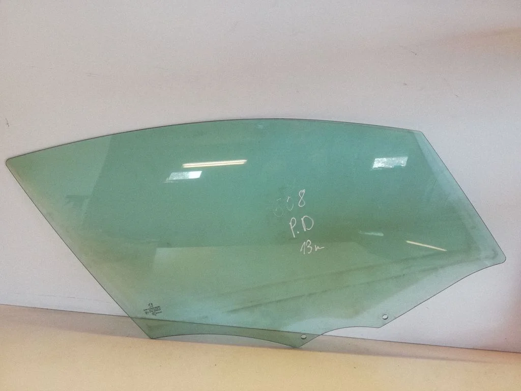 Front door window glass four-door 43R000929