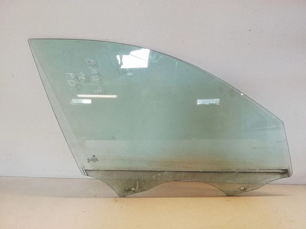 Esiukse põhiklaas (neljaukselise) 43R001582