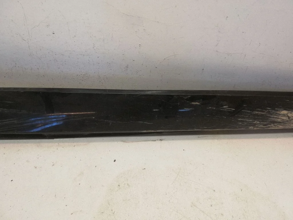 Lävepakk 8X23F10608A