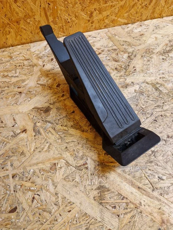 Accelerator throttle pedal 180021BA0B