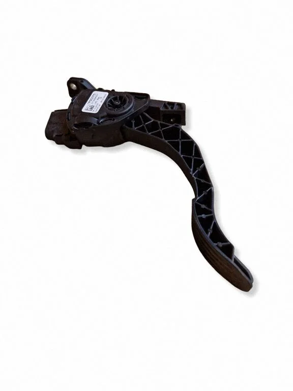 Accelerator throttle pedal 31329057