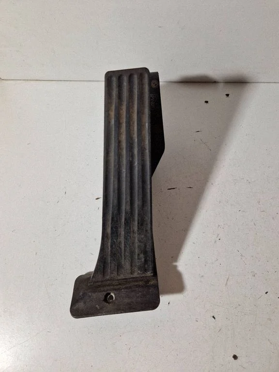 Accelerator throttle pedal – BMW 1 Series E81 E87 (2004-2011)
