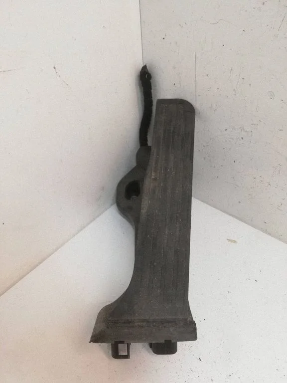 Accelerator throttle pedal – Volkswagen Golf Plus (2005-2013)
