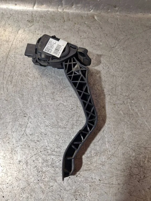 Accelerator throttle pedal 9671433780