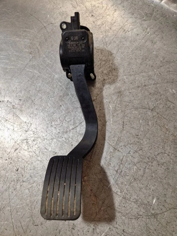 Accelerator throttle pedal 0280755044