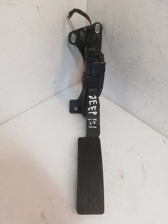 Gaasipedaal – Jeep Grand Cherokee (2010-2021)