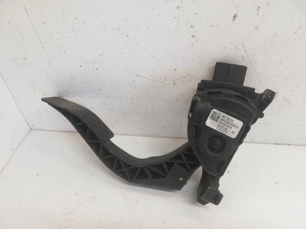 Accelerator throttle pedal 8K1723523