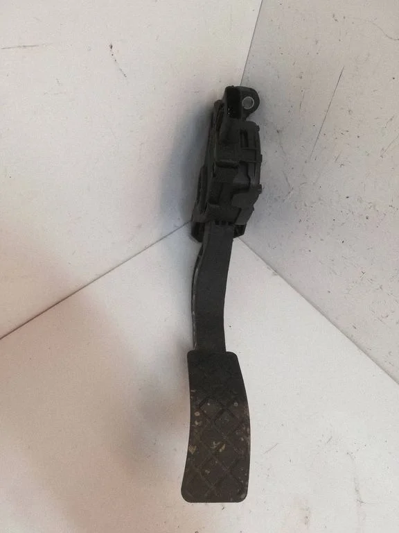 Accelerator throttle pedal 8K1723523