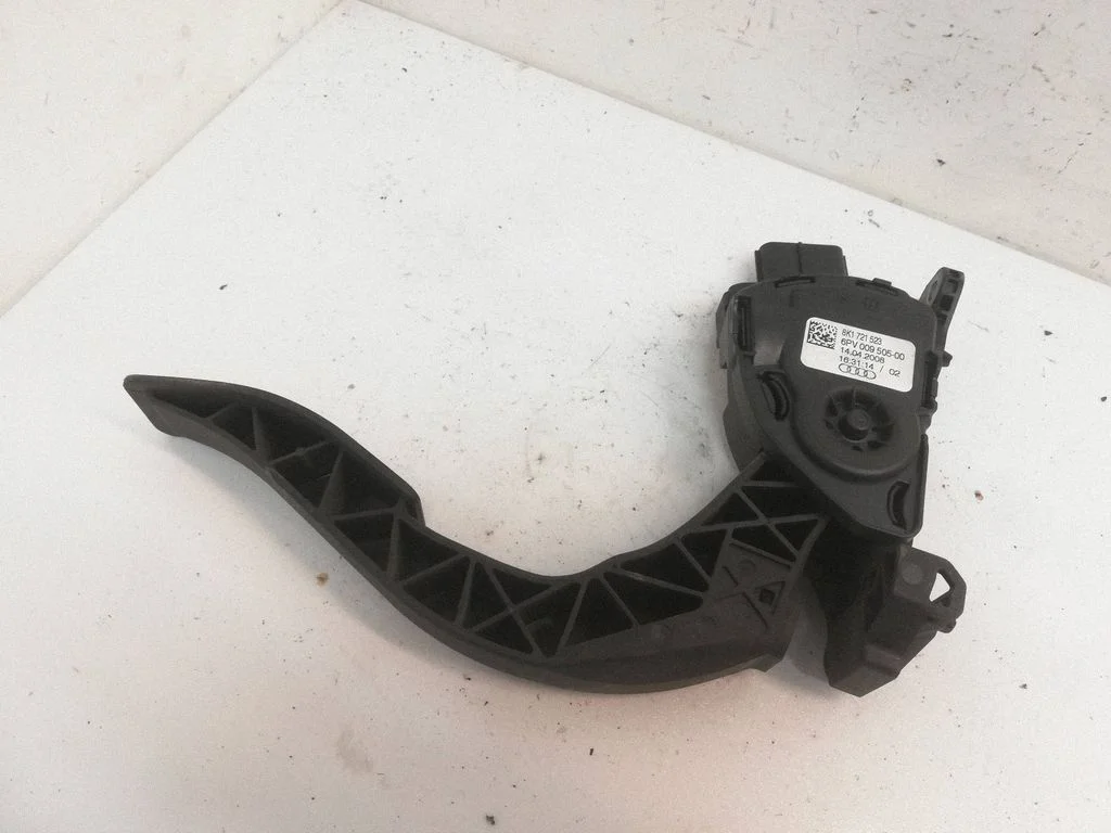 Accelerator throttle pedal – Audi A4 Allroad B8 (2008-2016)