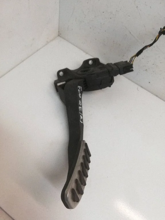 Accelerator throttle pedal BJ3M9F836FB