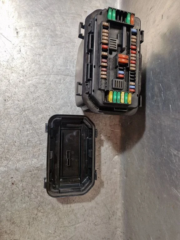 Fuse box set – BMW 3 Series F30 F35 F31 (2012-2018)