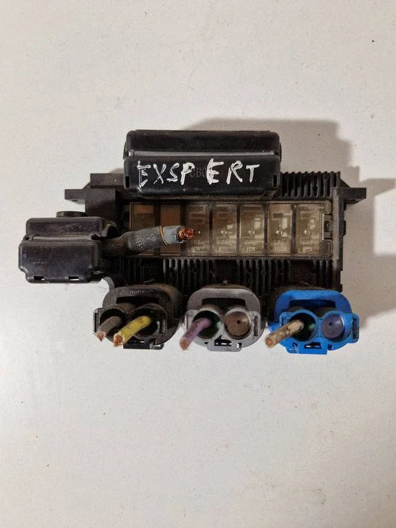 Fuse box set 1400550780